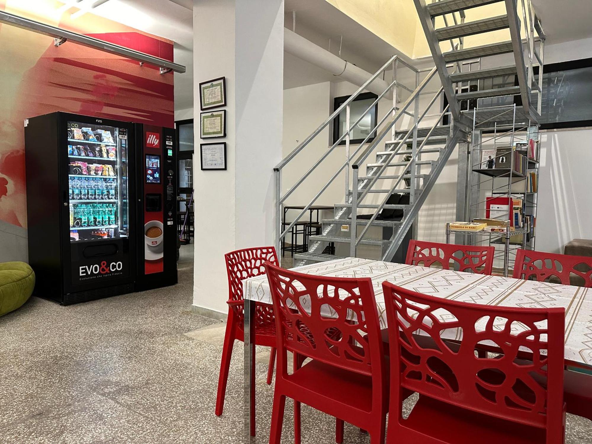 Cconforthotels Host Bari Centrale Εξωτερικό φωτογραφία